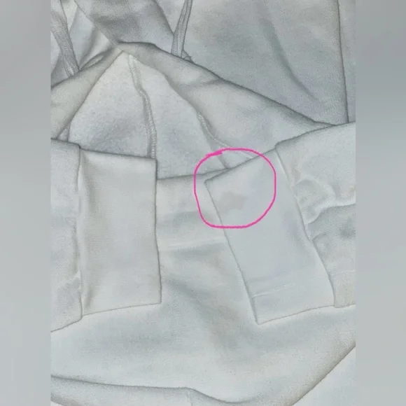 VS PINK~ White Sweatshirt w/ Red Dog Bling Design - Picture 8 of 14